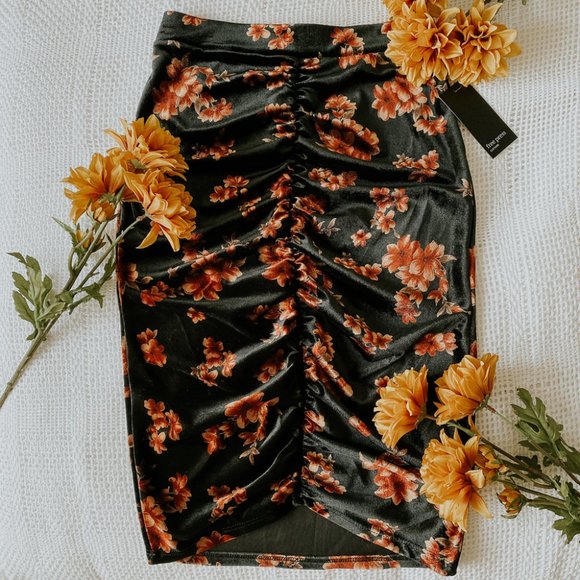 free press Dresses & Skirts - NWT Free Press Velour Floral Ruched Midi Skirt